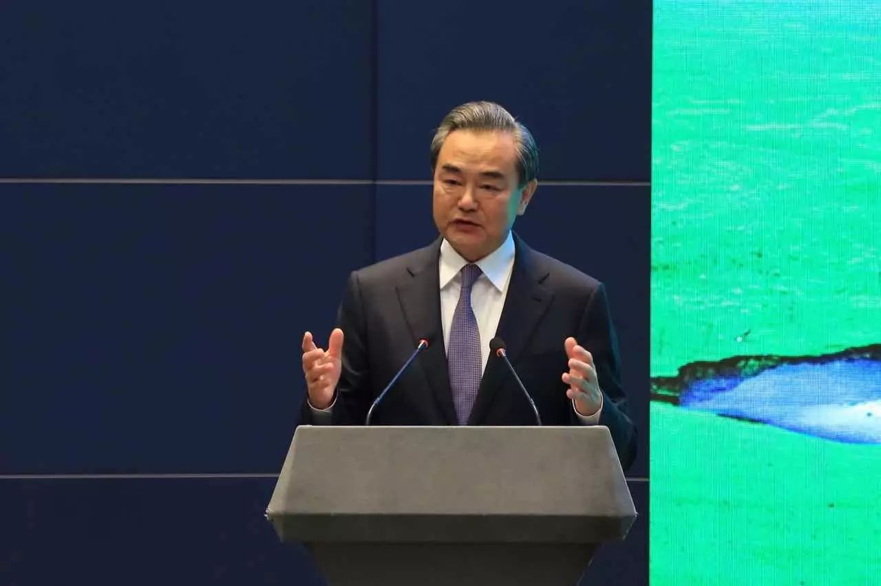 中国外交部长王毅丨向全球推介内蒙古：不仅羊肉超好吃，还有两张新名片！