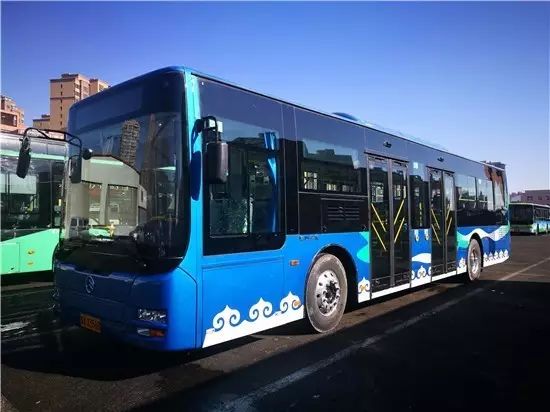 呼市二环快速路新增6辆大型纯电动公交车！